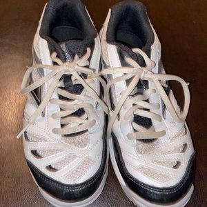 Mizuno Wave Rally Volleyball indoor shoes